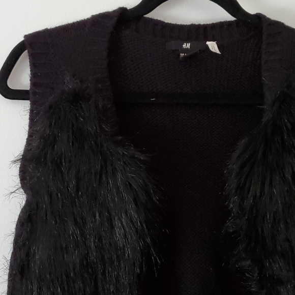 *** SOLD ***Fuzzy Vest - Picture 2 of 3